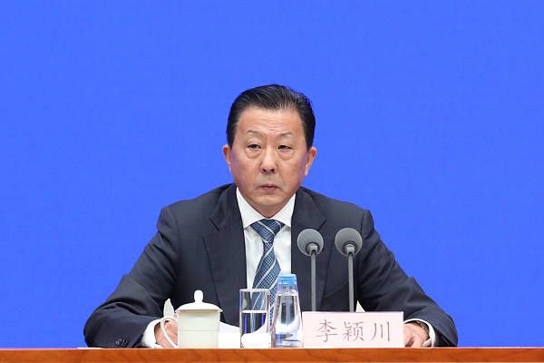 直男体育生