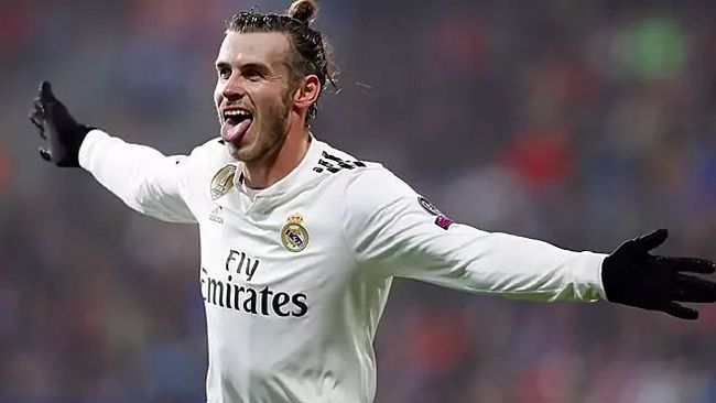 美女玩尿口