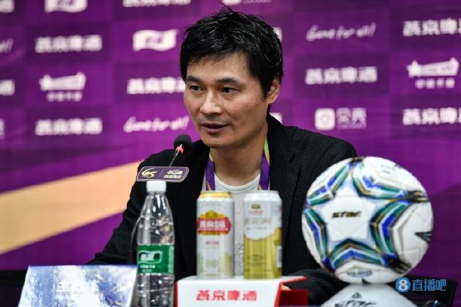 美女撒尿全过程